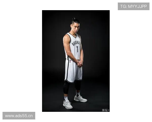 陶菲克当年赢球后直接去提了辆法拉利，训练馆里泡面当晚餐的人还在还花呗